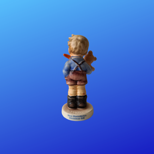 Goebel Figur Junge „Mein Maskottchen“