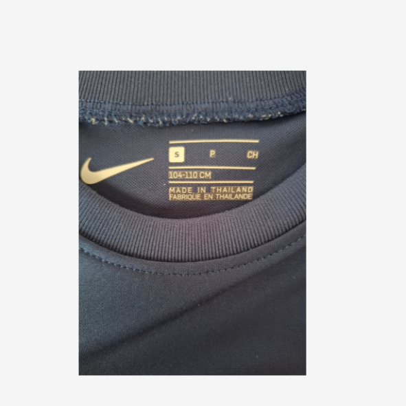 Nike Shirt + kurze Hose, Größe 104 -110