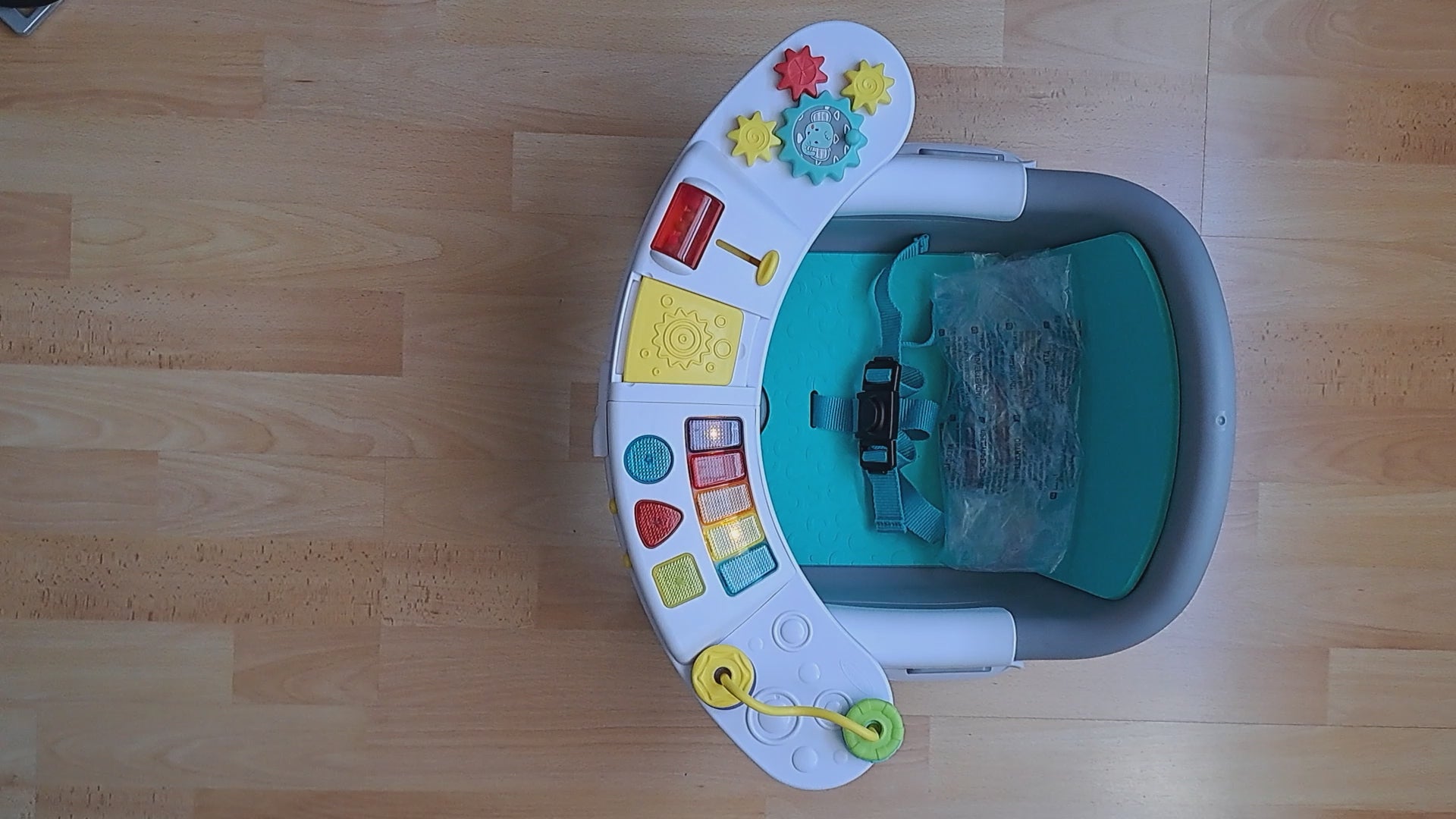 Video laden: Infantino Entdeckungssitz 3 in 1 mit Licht und Sound