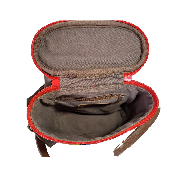 Kleine Tasche mit Blumenmuster